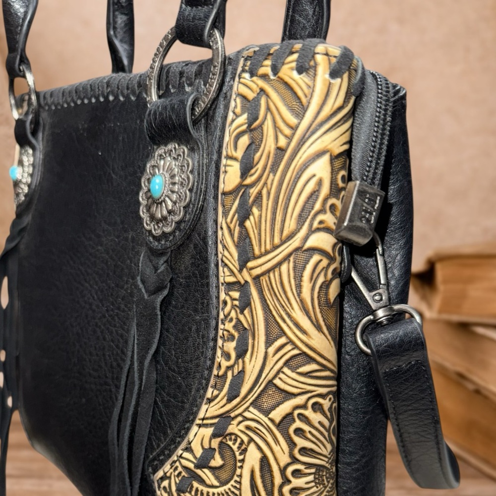 NWOT Trinity Ranch - Floral Tooled Concho Handbag with Crossbody Strap 🌅🌵 - Picture 4 of 14